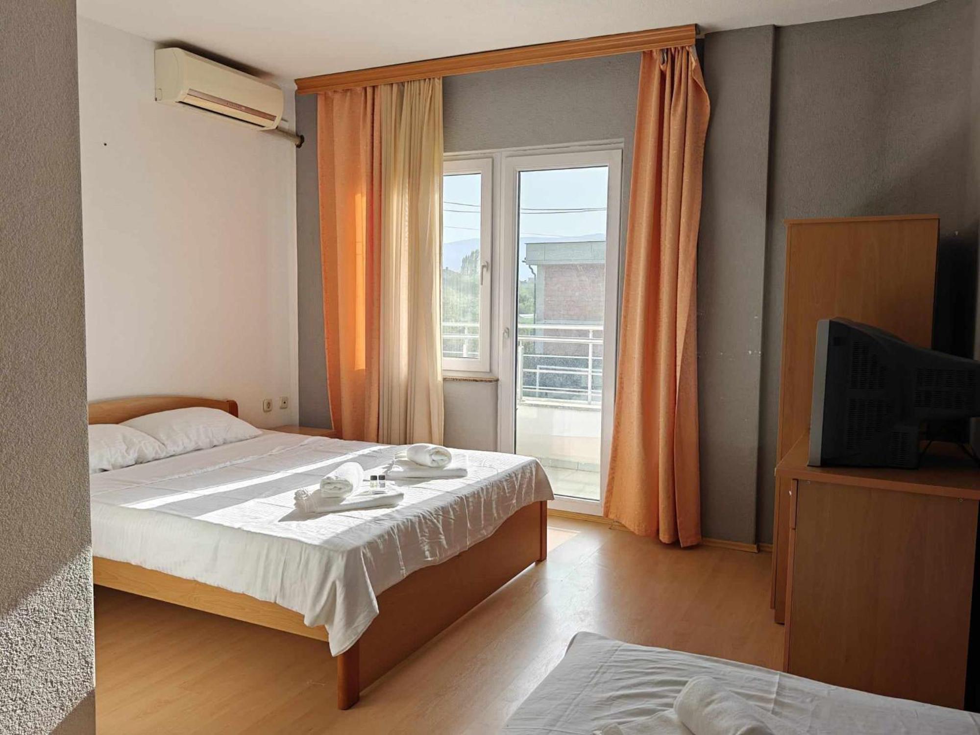Hotel Ariston Struga Luaran gambar